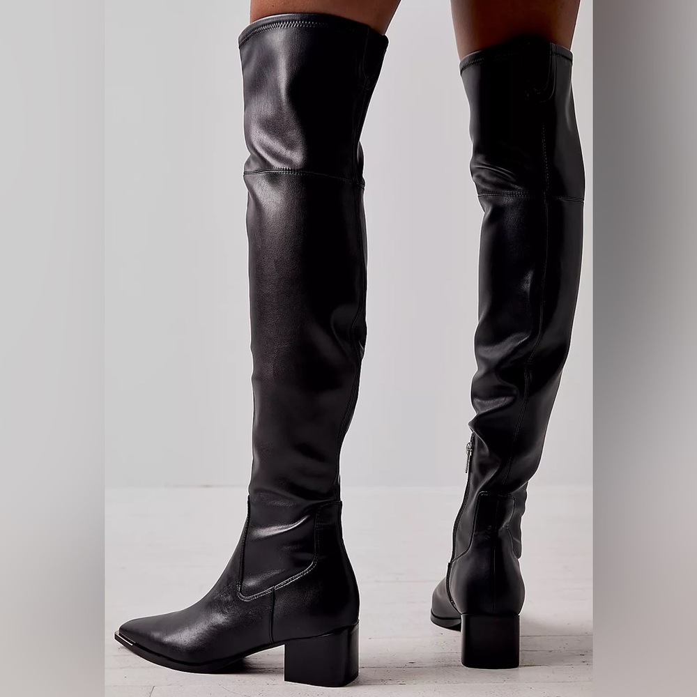 Brand new Marc Fisher LTD Noemi second skin over the knee black boots